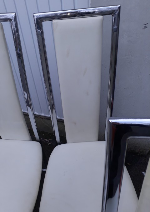 Ameublement Lot 6 chaise à Herouville st clair